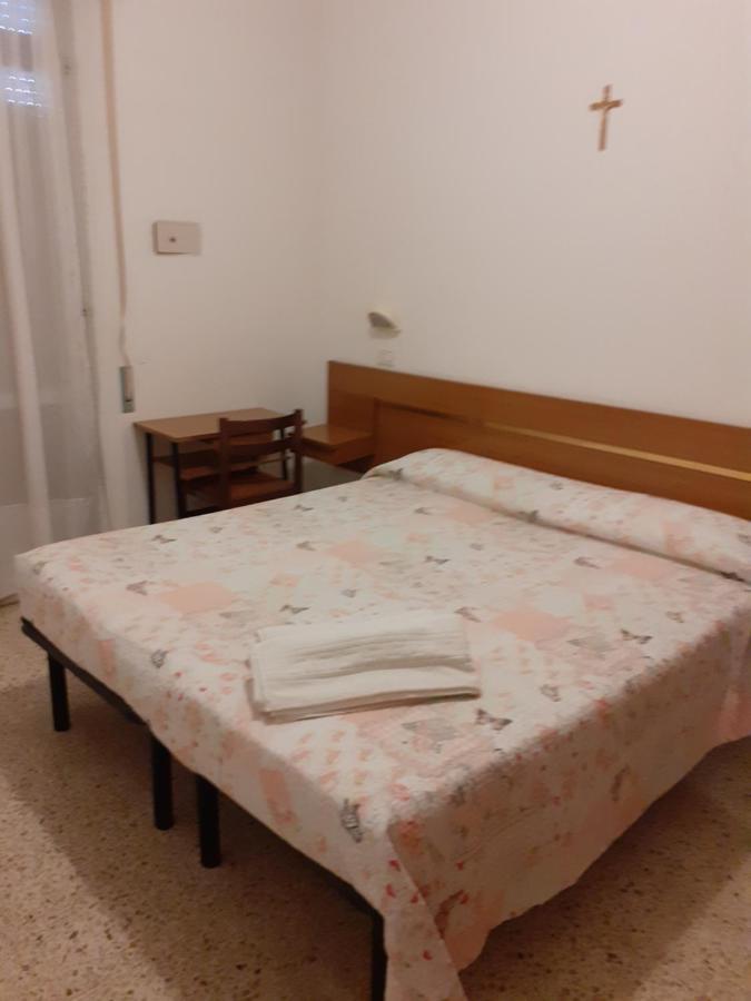 Hotel Rossini Rimini Dış mekan fotoğraf