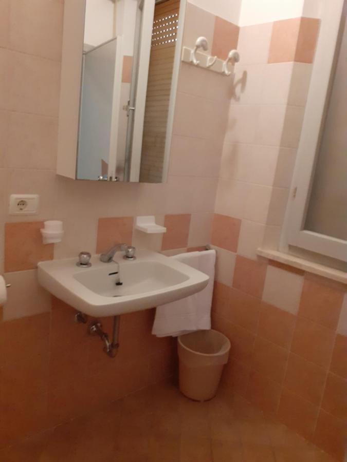 Hotel Rossini Rimini Dış mekan fotoğraf